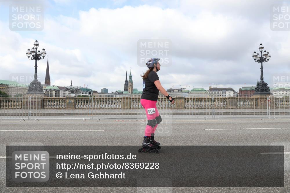 29.06.2025 - hella hamburg halbmarathon Lena Gebhardt http://msf.ph/oto/8369228 29.06.2025 09:10:58 Lombardsbrücke 504 meine-sportfotos.de