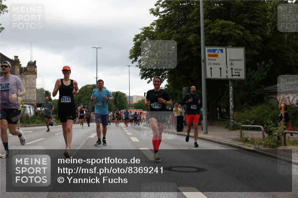 29.06.2025 - hella hamburg halbmarathon Yannick Fuchs http://msf.ph/oto/8369241 29.06.2025 10:53:31 20KM 2348, 2780, 3114, 3279, 3425, 4238, 4796, 4986, 5885, 6087, 6220, 6438, 7031, 7287, 8030, 8326, 8481, 8807, 9985, 10488, 10587, 10896, 11018, 11114, 11158, 11159, 11250, 11757, 11935, 11938, 12206, 12261, 12564, 12736, 12779, 12862, 13583, 13706, 13761, 14567, 14732, 14902, 14928, 14965, 15785, 15914, 16227, 16530, 16754, 16910, 16915, 16980, 17176, 17304, 17503, 17630, 18467, 18485, 18716, 18855, 19015, 19160 meine-sportfotos.de