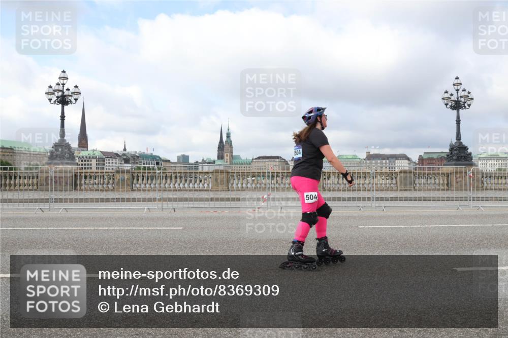 29.06.2025 - hella hamburg halbmarathon Lena Gebhardt http://msf.ph/oto/8369309 29.06.2025 09:10:58 Lombardsbrücke 504, 504 meine-sportfotos.de