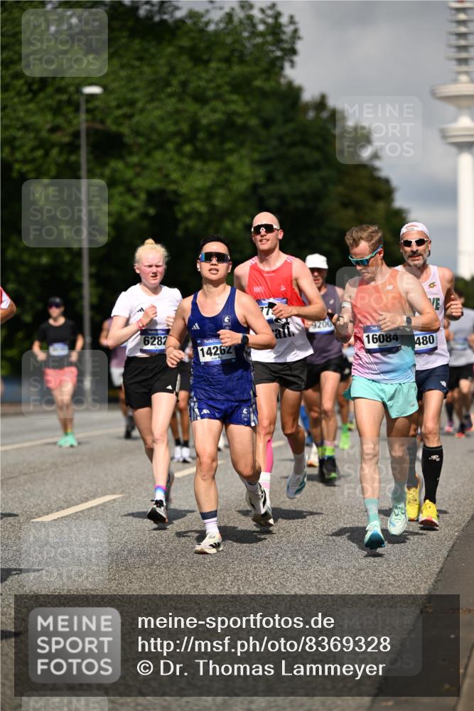 29.06.2025 - hella hamburg halbmarathon Dr. Thomas Lammeyer http://msf.ph/oto/8369328 29.06.2025 09:57:22 Kennedybrücke 1466, 2270, 2516, 2890, 2937, 3004, 3186, 3414, 3852, 4140, 4235, 4247, 4949, 5115, 5362, 5460, 5528, 5532, 5650, 6071, 6203, 6282, 6388, 6460, 6575, 6903, 7167, 7385, 7448, 7480, 7734, 8023, 9030, 9043, 9126, 9200, 9303, 9305, 9633, 9723, 9965, 10792, 11077, 11283 meine-sportfotos.de