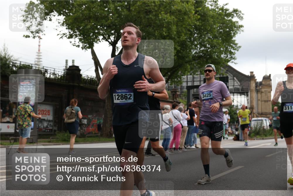 29.06.2025 - hella hamburg halbmarathon Yannick Fuchs http://msf.ph/oto/8369374 29.06.2025 10:53:31 20KM 2348, 2780, 3114, 3279, 3425, 4238, 4796, 4986, 5885, 6087, 6220, 6438, 7031, 7287, 8030, 8326, 8481, 8807, 9985, 10488, 10587, 10896, 11018, 11114, 11158, 11159, 11250, 11757, 11935, 11938, 12206, 12261, 12564, 12736, 12779, 12862, 13583, 13706, 13761, 14567, 14732, 14902, 14928, 14965, 15785, 15914, 16227, 16530, 16754, 16910, 16915, 16980, 17176, 17304, 17503, 17630, 18467, 18485, 18716, 18855, 19015, 19160 meine-sportfotos.de