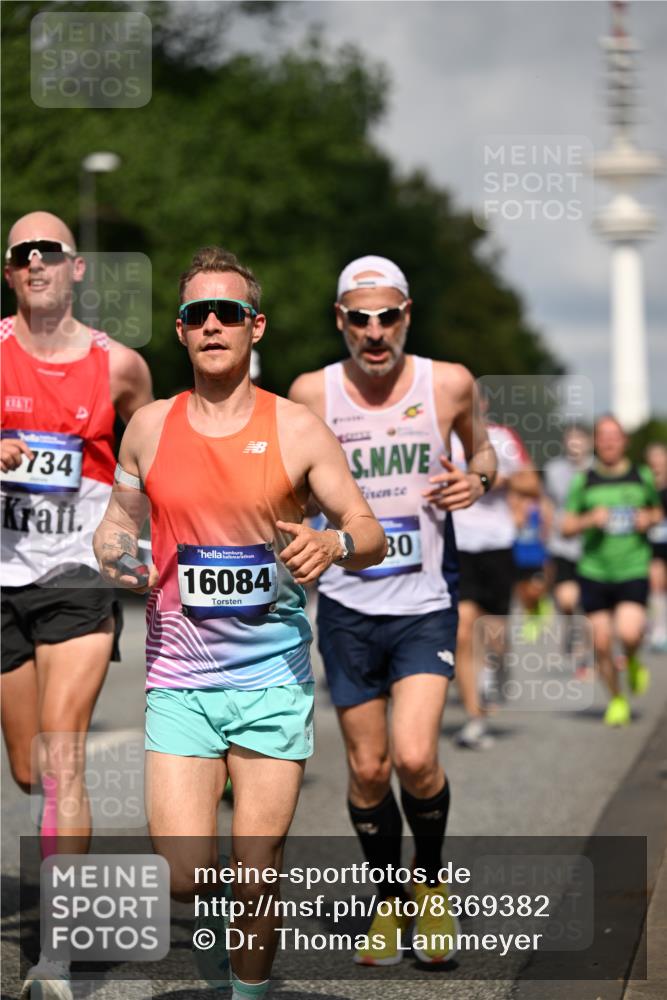 29.06.2025 - hella hamburg halbmarathon Dr. Thomas Lammeyer http://msf.ph/oto/8369382 29.06.2025 09:57:24 Kennedybrücke 1466, 1902, 2270, 2516, 2890, 2937, 3004, 3186, 3414, 3852, 4140, 4235, 4247, 4949, 5115, 5362, 5460, 5528, 5532, 5650, 6071, 6282, 6388, 6575, 6903, 7167, 7385, 7448, 7480, 7734, 8023, 9030, 9043, 9126, 9200, 9633, 9723, 9965, 10792, 11077, 11283 meine-sportfotos.de