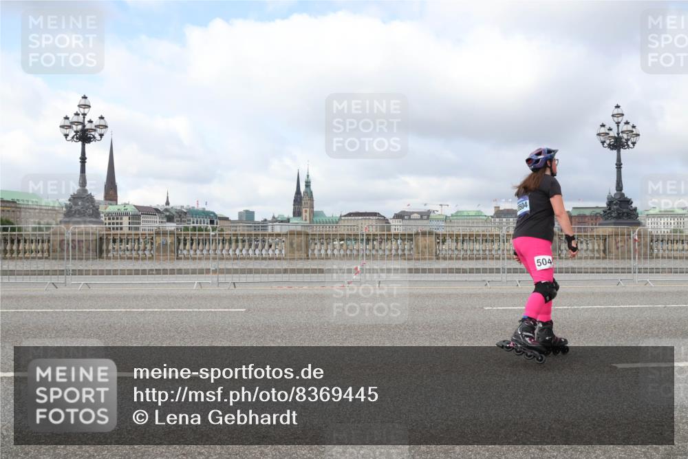 29.06.2025 - hella hamburg halbmarathon Lena Gebhardt http://msf.ph/oto/8369445 29.06.2025 09:10:58 Lombardsbrücke 0504, 504 meine-sportfotos.de
