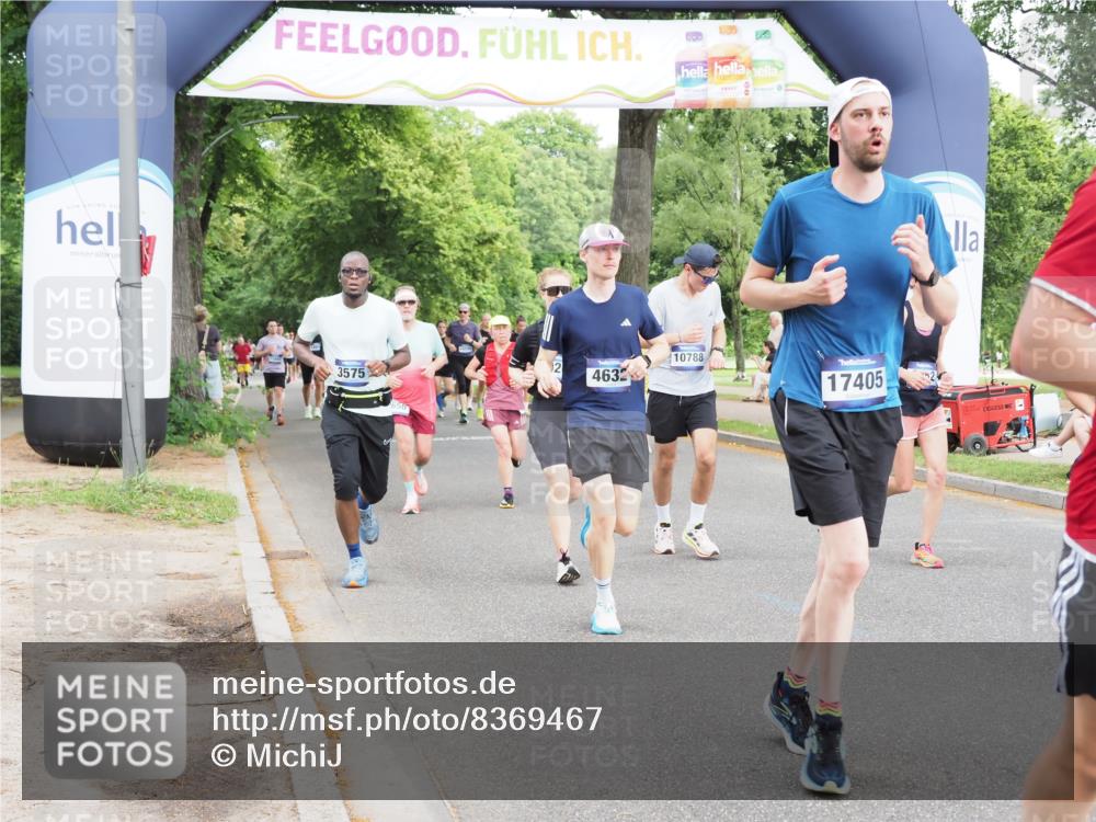 29.06.2025 - hella hamburg halbmarathon MichiJ http://msf.ph/oto/8369467 29.06.2025 10:44:25 Zwischen KM18-KM19 2652, 2656, 3575, 4632, 5391, 6892, 7159, 9316, 10788, 11645, 15220, 15664, 16418, 16531, 16634, 16909, 17405, 17848, 18180 meine-sportfotos.de