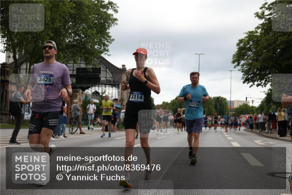 29.06.2025 - hella hamburg halbmarathon Yannick Fuchs http://msf.ph/oto/8369476 29.06.2025 10:53:32 20KM 2348, 2780, 3114, 3279, 3425, 4238, 4379, 4796, 4986, 5885, 6087, 6220, 6438, 7287, 7824, 8030, 8326, 8481, 8807, 9985, 10488, 10587, 10896, 11018, 11114, 11158, 11159, 11250, 11757, 11935, 11938, 12206, 12261, 12564, 12736, 12779, 12862, 13706, 13761, 14567, 14732, 14902, 14928, 14965, 15785, 15914, 16227, 16530, 16754, 16910, 16915, 16980, 17176, 17304, 17503, 18467, 18485, 18716, 18855, 19015, 19160 meine-sportfotos.de