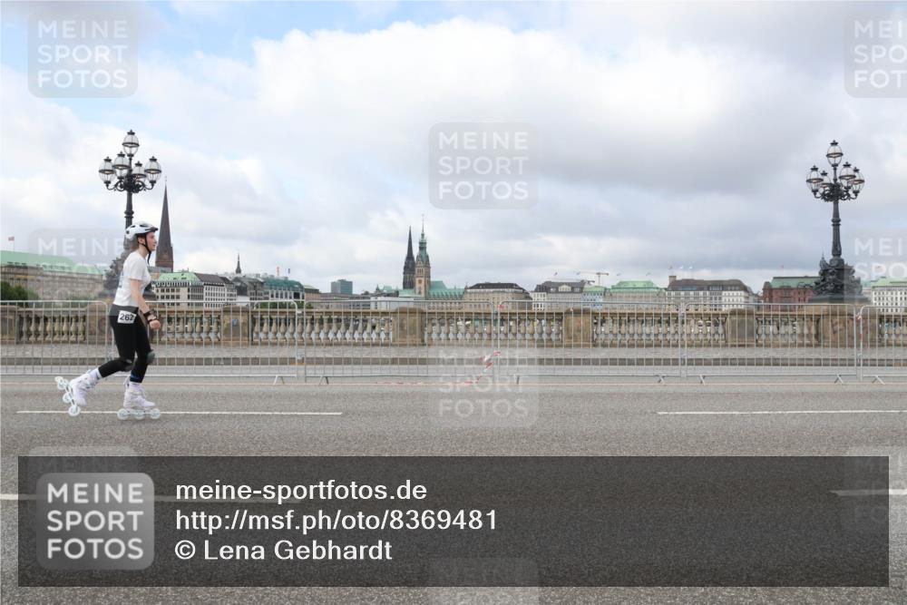 29.06.2025 - hella hamburg halbmarathon Lena Gebhardt http://msf.ph/oto/8369481 29.06.2025 09:11:01 Lombardsbrücke 262 meine-sportfotos.de