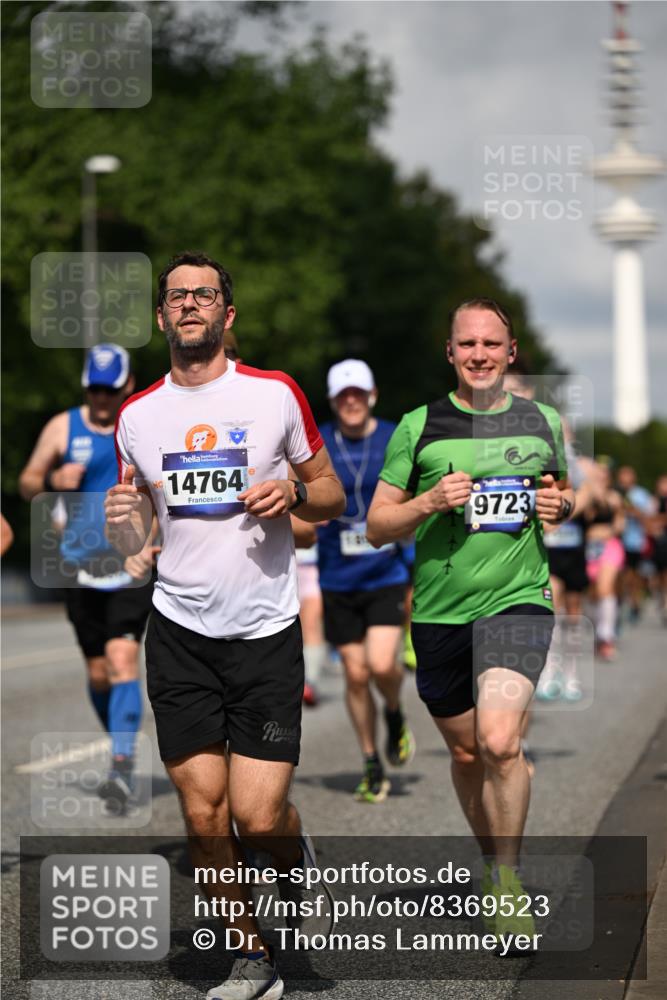 29.06.2025 - hella hamburg halbmarathon Dr. Thomas Lammeyer http://msf.ph/oto/8369523 29.06.2025 09:57:27 Kennedybrücke 1424, 1466, 1902, 2270, 2516, 2890, 2937, 3004, 3414, 3852, 4140, 4235, 4237, 4247, 4949, 5115, 5362, 5460, 5528, 5532, 5650, 6071, 6282, 6388, 6575, 6903, 7167, 7385, 7480, 7734, 8023, 8269, 8928, 9030, 9043, 9126, 9200, 9633, 9723, 9965, 10792, 11077, 11283 meine-sportfotos.de