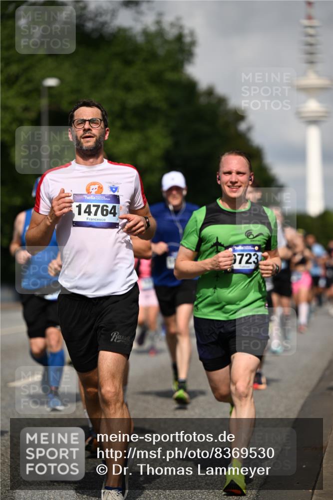 29.06.2025 - hella hamburg halbmarathon Dr. Thomas Lammeyer http://msf.ph/oto/8369530 29.06.2025 09:57:27 Kennedybrücke 1424, 1466, 1902, 2270, 2516, 2890, 2937, 3004, 3414, 3852, 4140, 4235, 4237, 4247, 4949, 5115, 5362, 5460, 5528, 5532, 5650, 6071, 6282, 6388, 6575, 6903, 7167, 7385, 7480, 7734, 8023, 8269, 8928, 9030, 9043, 9126, 9200, 9633, 9723, 9965, 10792, 11077, 11283 meine-sportfotos.de