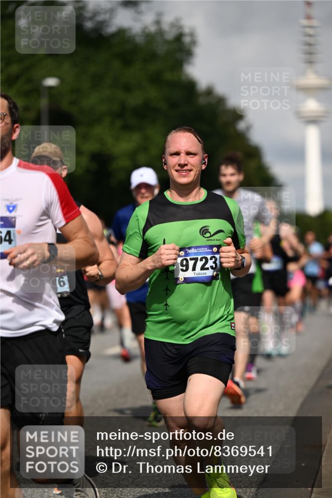 29.06.2025 - hella hamburg halbmarathon Dr. Thomas Lammeyer http://msf.ph/oto/8369541 29.06.2025 09:57:27 Kennedybrücke 1424, 1466, 1902, 2270, 2516, 2890, 2937, 3004, 3414, 3852, 4140, 4235, 4237, 4247, 4949, 5115, 5362, 5460, 5528, 5532, 5650, 6071, 6282, 6388, 6575, 6903, 7167, 7385, 7480, 7734, 8023, 8269, 8928, 9030, 9043, 9126, 9200, 9633, 9723, 9965, 10792, 11077, 11283 meine-sportfotos.de