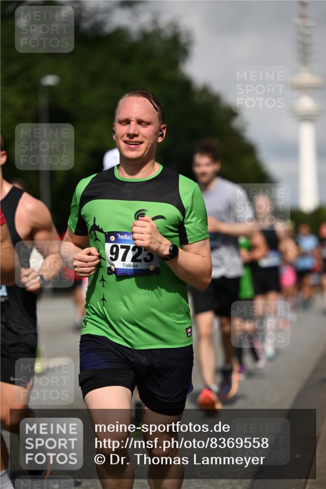 29.06.2025 - hella hamburg halbmarathon Dr. Thomas Lammeyer http://msf.ph/oto/8369558 29.06.2025 09:57:28 Kennedybrücke 1424, 1466, 1902, 2270, 2516, 2890, 2937, 3004, 3414, 3852, 4140, 4235, 4237, 4247, 4949, 5115, 5362, 5460, 5528, 5532, 5650, 6282, 6388, 6575, 6903, 7167, 7385, 7480, 7734, 8023, 8269, 8928, 9030, 9043, 9105, 9126, 9200, 9633, 9723, 9965, 10792, 11077, 11283 meine-sportfotos.de