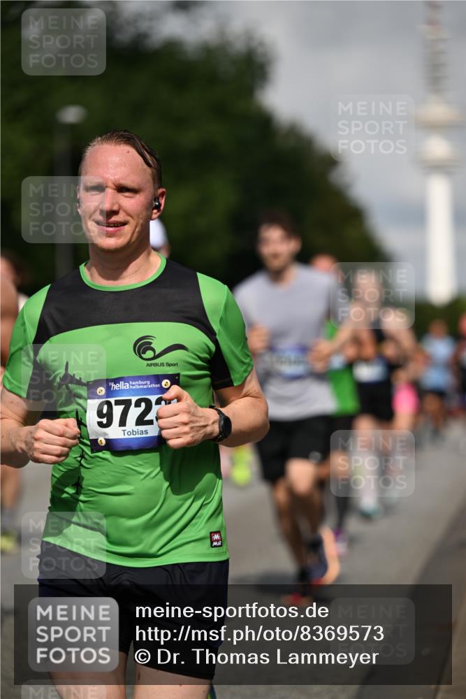 29.06.2025 - hella hamburg halbmarathon Dr. Thomas Lammeyer http://msf.ph/oto/8369573 29.06.2025 09:57:28 Kennedybrücke 1424, 1466, 1902, 2270, 2516, 2890, 2937, 3004, 3414, 3852, 4140, 4235, 4237, 4247, 4949, 5115, 5362, 5460, 5528, 5532, 5650, 6282, 6388, 6575, 6903, 7167, 7385, 7480, 7734, 8023, 8269, 8928, 9030, 9043, 9105, 9126, 9200, 9633, 9723, 9965, 10792, 11077, 11283 meine-sportfotos.de