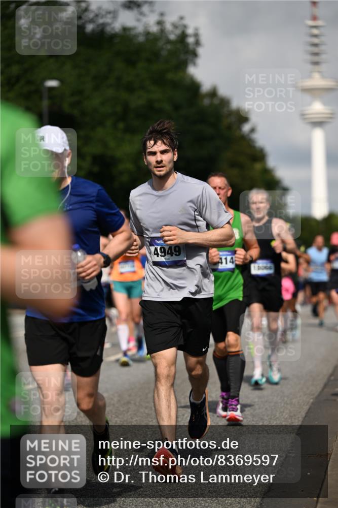 29.06.2025 - hella hamburg halbmarathon Dr. Thomas Lammeyer http://msf.ph/oto/8369597 29.06.2025 09:57:29 Kennedybrücke 1424, 1466, 1902, 2270, 2516, 2890, 2937, 3414, 3852, 4140, 4235, 4237, 4247, 4949, 5115, 5362, 5460, 5528, 5532, 5650, 6282, 6388, 6575, 6903, 7167, 7385, 7480, 7734, 8023, 8269, 8928, 9030, 9043, 9105, 9200, 9633, 9723, 9965, 10792, 11077, 11283 meine-sportfotos.de