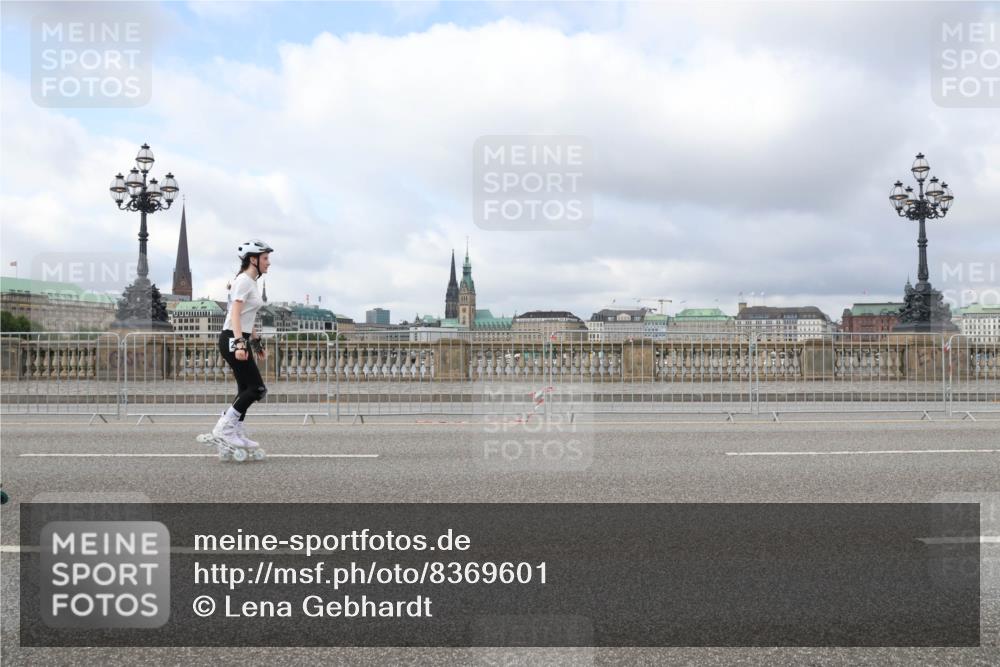 29.06.2025 - hella hamburg halbmarathon Lena Gebhardt http://msf.ph/oto/8369601 29.06.2025 09:11:01 Lombardsbrücke  meine-sportfotos.de