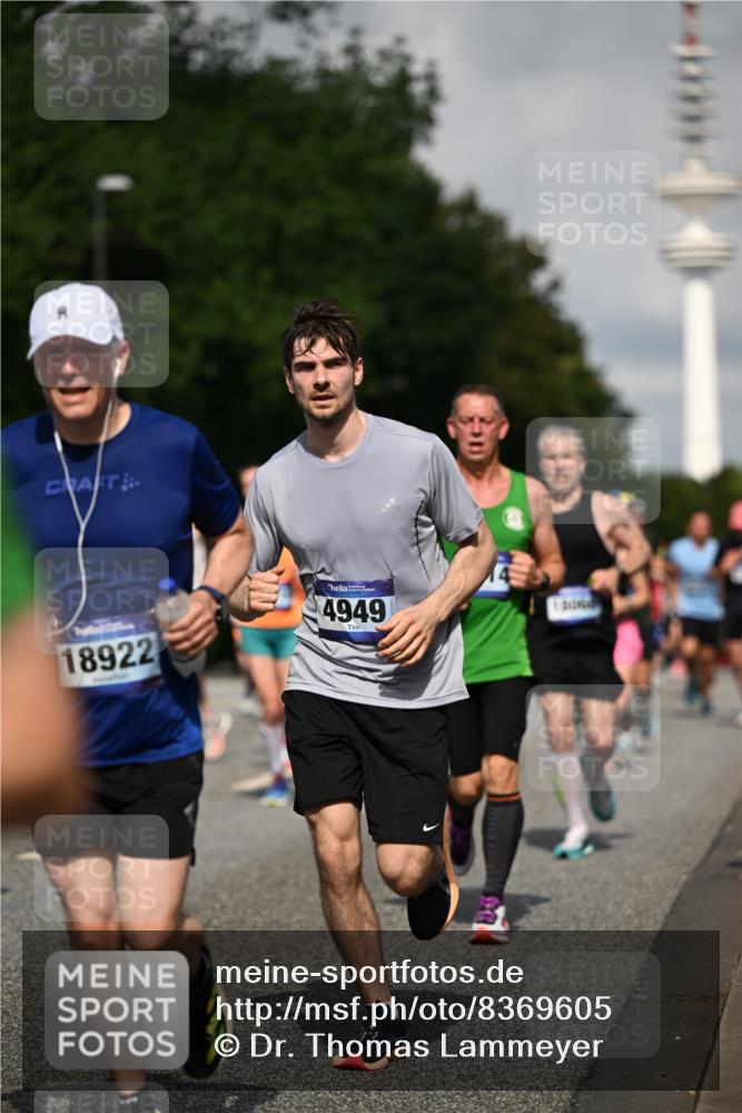 29.06.2025 - hella hamburg halbmarathon Dr. Thomas Lammeyer http://msf.ph/oto/8369605 29.06.2025 09:57:29 Kennedybrücke 1424, 1466, 1902, 2270, 2516, 2890, 2937, 3414, 3852, 4140, 4235, 4237, 4247, 4949, 5115, 5362, 5460, 5528, 5532, 5650, 6282, 6388, 6575, 6903, 7167, 7385, 7480, 7734, 8023, 8269, 8928, 9030, 9043, 9105, 9200, 9633, 9723, 9965, 10792, 11077, 11283 meine-sportfotos.de