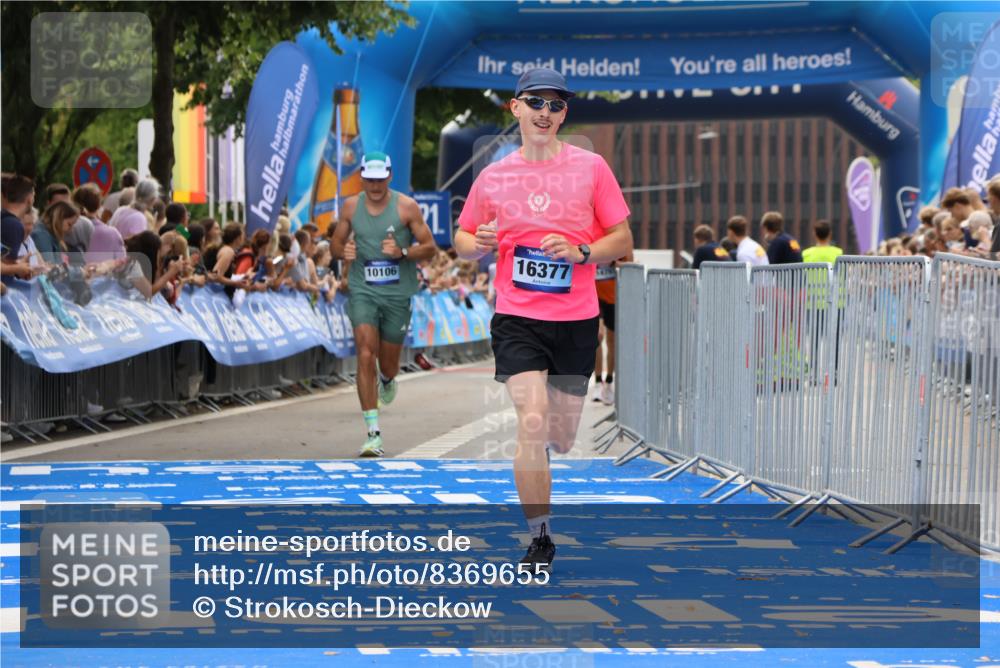 29.06.2025 - hella hamburg halbmarathon Strokosch-Dieckow http://msf.ph/oto/8369655 29.06.2025 10:27:52 Ziel 1122, 10106, 10485, 12189, 16377 meine-sportfotos.de
