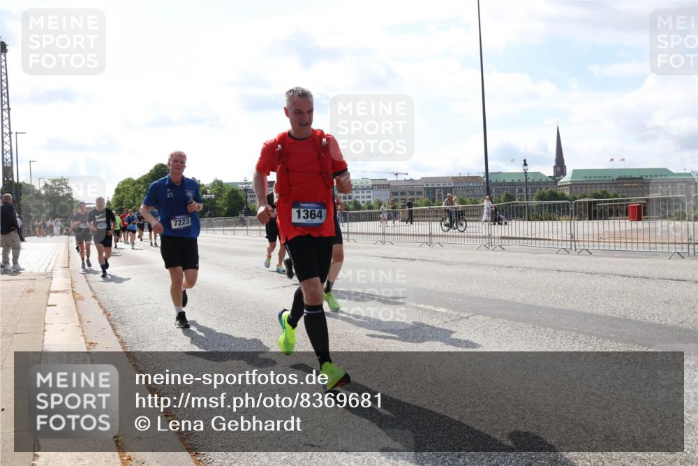 29.06.2025 - hella hamburg halbmarathon Lena Gebhardt http://msf.ph/oto/8369681 29.06.2025 10:02:06 Lombardsbrücke 16614, 7223, 1364, 1184, 1254, 1364, 1432, 1453, 1464, 1653, 1729, 1881, 1940, 2142, 2322, 2323, 2806, 2957, 3039, 3169, 4286, 4328, 4985, 5602, 5603, 5742, 5763, 6166, 6295, 6322, 6327, 6438, 6595, 7031, 7189, 7223, 7243, 8578, 8926, 9020, 9021, 9156, 9230, 9353, 9741, 9928, 10177, 10866, 10882, 10915, 11554, 11871, 11938, 12315, 12316, 12491, 14471, 14660, 14677, 16420 meine-sportfotos.de