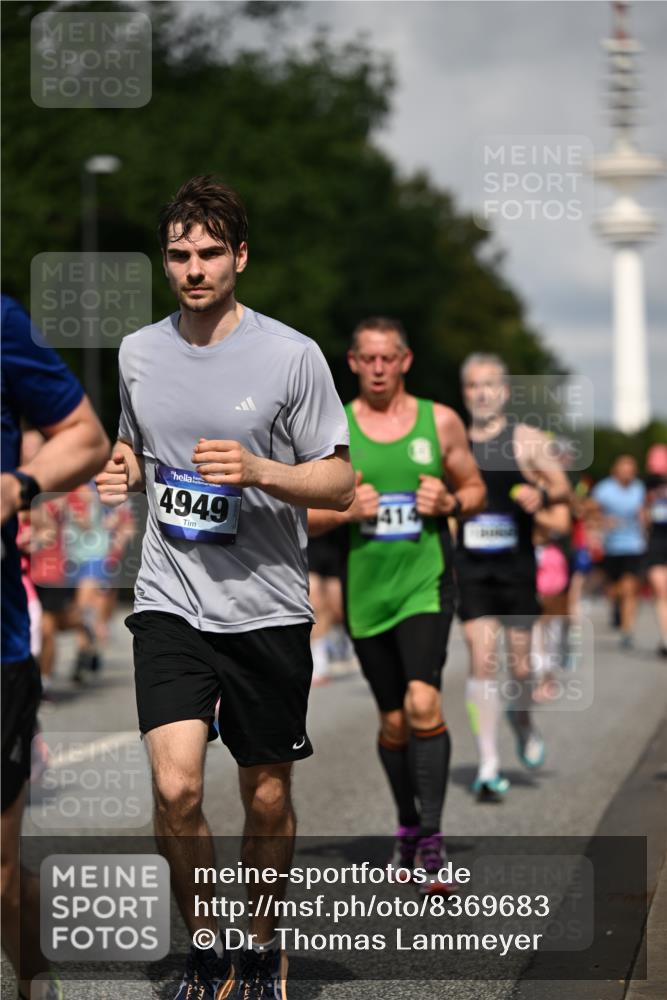 29.06.2025 - hella hamburg halbmarathon Dr. Thomas Lammeyer http://msf.ph/oto/8369683 29.06.2025 09:57:29 Kennedybrücke 1424, 1466, 1902, 2270, 2516, 2890, 2937, 3414, 3852, 4140, 4235, 4237, 4247, 4949, 5115, 5362, 5460, 5528, 5532, 5650, 6282, 6388, 6575, 6903, 7167, 7385, 7480, 7734, 8023, 8269, 8928, 9030, 9043, 9105, 9200, 9633, 9723, 9965, 10792, 11077, 11283 meine-sportfotos.de