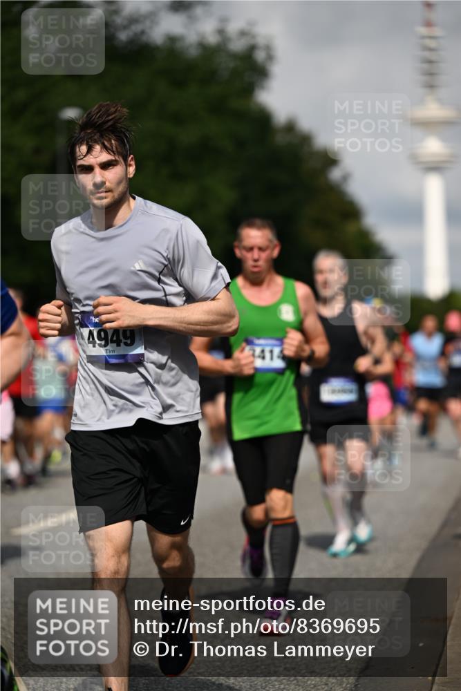29.06.2025 - hella hamburg halbmarathon Dr. Thomas Lammeyer http://msf.ph/oto/8369695 29.06.2025 09:57:29 Kennedybrücke 1424, 1466, 1902, 2270, 2516, 2890, 2937, 3414, 3852, 4140, 4235, 4237, 4247, 4949, 5115, 5362, 5460, 5528, 5532, 5650, 6282, 6388, 6575, 6903, 7167, 7385, 7480, 7734, 8023, 8269, 8928, 9030, 9043, 9105, 9200, 9633, 9723, 9965, 10792, 11077, 11283 meine-sportfotos.de