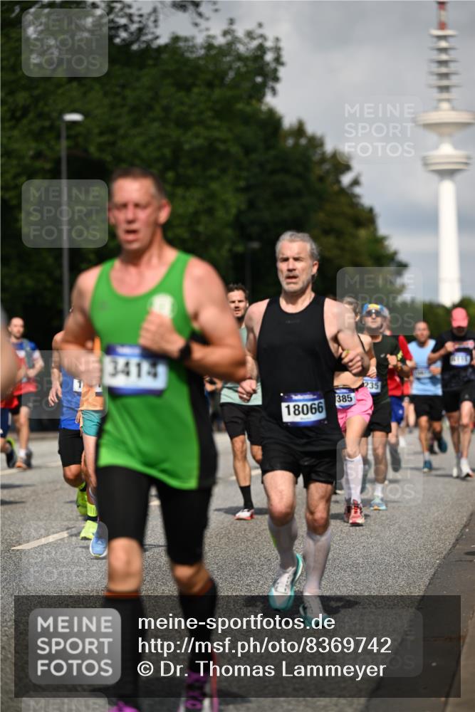 29.06.2025 - hella hamburg halbmarathon Dr. Thomas Lammeyer http://msf.ph/oto/8369742 29.06.2025 09:57:30 Kennedybrücke 1424, 1466, 1902, 2270, 2516, 2890, 2937, 3414, 3785, 3852, 4140, 4235, 4237, 4247, 4949, 5115, 5362, 5460, 5528, 5532, 5650, 6282, 6388, 6575, 6903, 7167, 7385, 7480, 7734, 8023, 8269, 8928, 9030, 9043, 9105, 9200, 9482, 9633, 9723, 9965, 10792, 11077, 11283 meine-sportfotos.de