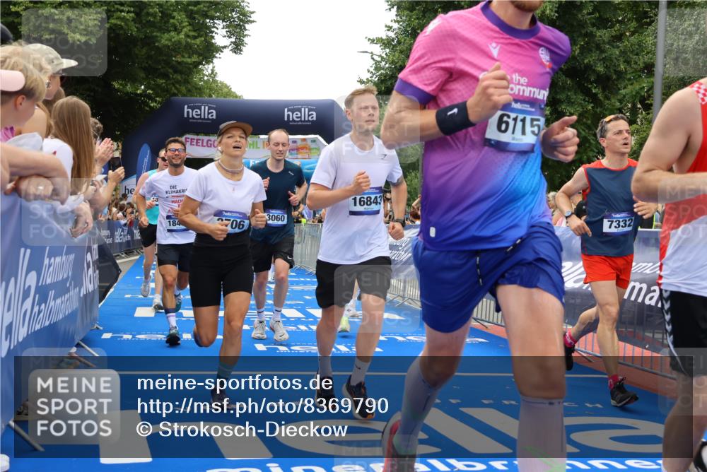 29.06.2025 - hella hamburg halbmarathon Strokosch-Dieckow http://msf.ph/oto/8369790 29.06.2025 10:49:41 Ziel 2504, 2706, 2937, 3060, 3543, 5894, 5978, 6115, 6125, 7332, 9038, 9463, 9551, 9619, 9649, 9723, 9924, 11679, 11975, 11977, 13159, 14794, 15392, 16843, 16877, 17001, 17282, 17753, 18058, 18451, 18926 meine-sportfotos.de