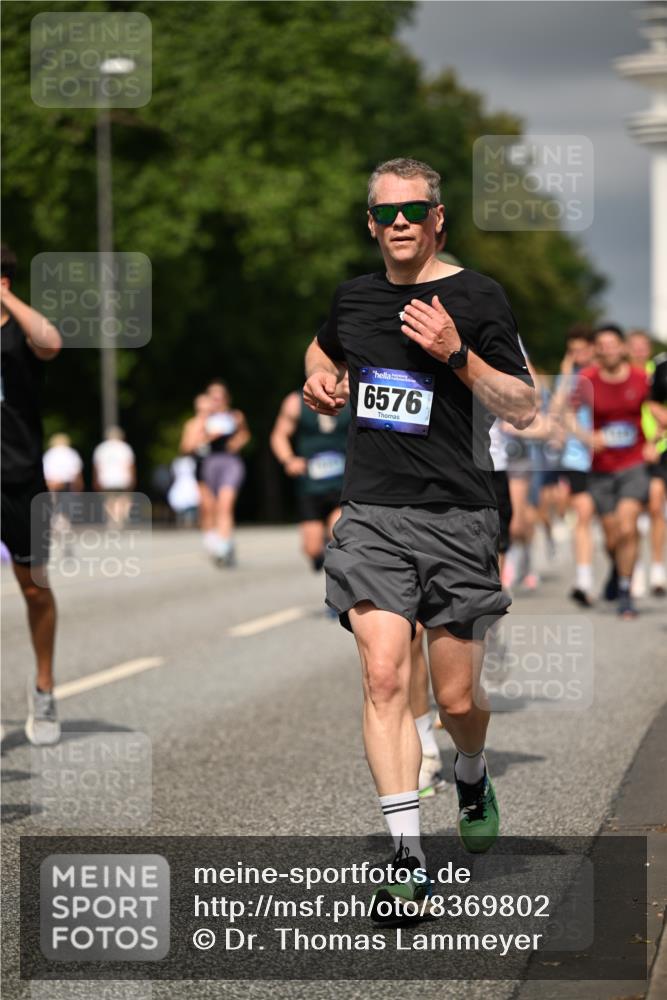 29.06.2025 - hella hamburg halbmarathon Dr. Thomas Lammeyer http://msf.ph/oto/8369802 29.06.2025 10:19:40 Kennedybrücke 1440, 1890, 2076, 2140, 2494, 2720, 2989, 3167, 3417, 4007, 4466, 5069, 5423, 6376, 6576, 7897, 7941, 7942, 8885, 9192, 9556, 9657, 9847, 10108, 10608, 10963 meine-sportfotos.de