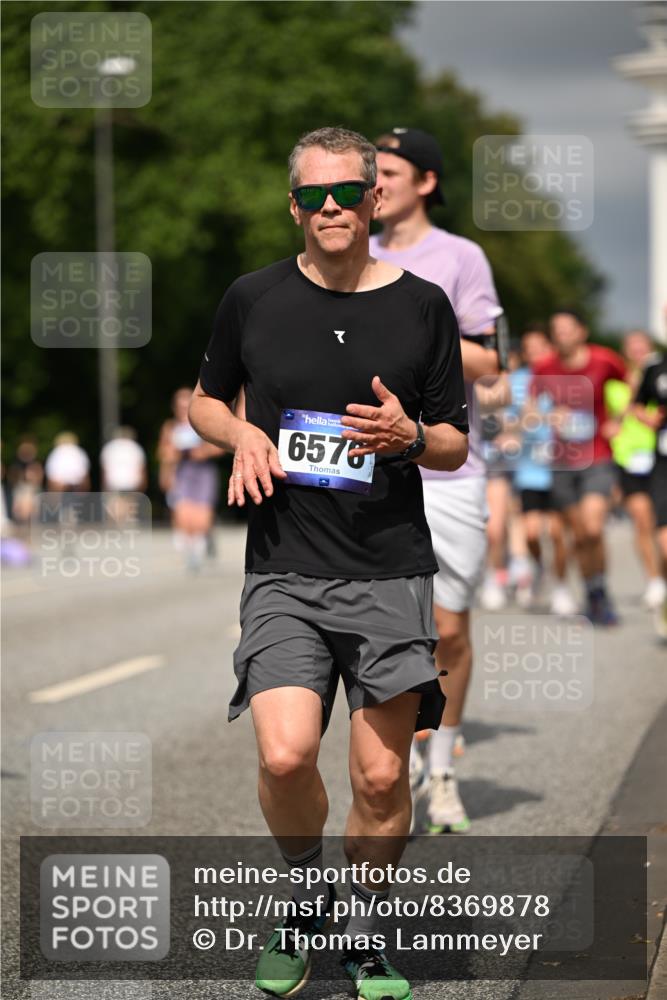 29.06.2025 - hella hamburg halbmarathon Dr. Thomas Lammeyer http://msf.ph/oto/8369878 29.06.2025 10:19:40 Kennedybrücke 1440, 1890, 2076, 2140, 2494, 2720, 2989, 3167, 3417, 4007, 4466, 5069, 5423, 6376, 6576, 7897, 7941, 7942, 8885, 9192, 9556, 9657, 9847, 10108, 10608, 10963 meine-sportfotos.de