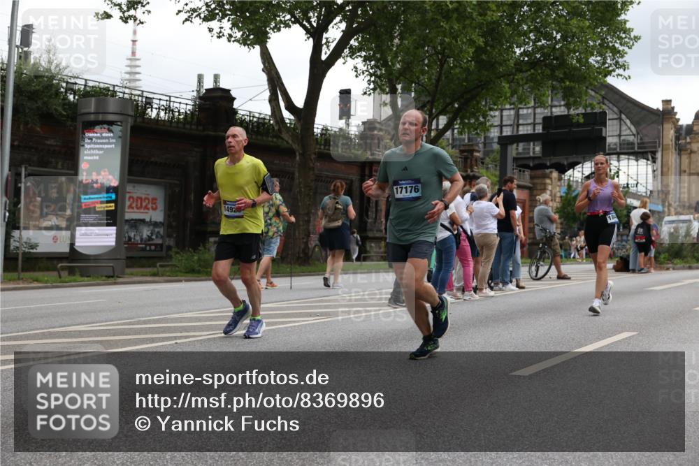 29.06.2025 - hella hamburg halbmarathon Yannick Fuchs http://msf.ph/oto/8369896 29.06.2025 10:53:36 20KM 2780, 3114, 3279, 3425, 4238, 4379, 4796, 4986, 5885, 6087, 6220, 6438, 7287, 7824, 8030, 8326, 8481, 8807, 9985, 10488, 10587, 10896, 11018, 11114, 11158, 11159, 11250, 11757, 11935, 12206, 12261, 12406, 12564, 12736, 12779, 12862, 13706, 13761, 14732, 14928, 15525, 15785, 15914, 16227, 16530, 16754, 16915, 16980, 17176, 17304, 17860, 18377, 18467, 18485, 18716, 18855 meine-sportfotos.de