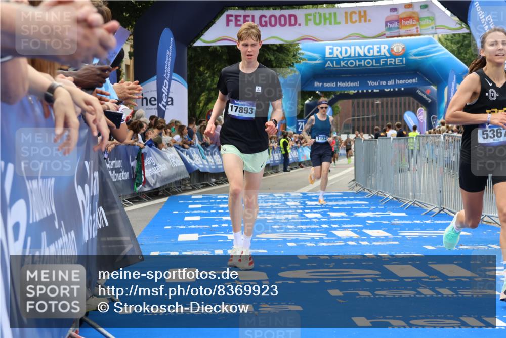 29.06.2025 - hella hamburg halbmarathon Strokosch-Dieckow http://msf.ph/oto/8369923 29.06.2025 10:27:42 Ziel 1122, 2203, 5367, 7651, 8731, 10655, 17354, 17893, 18832 meine-sportfotos.de
