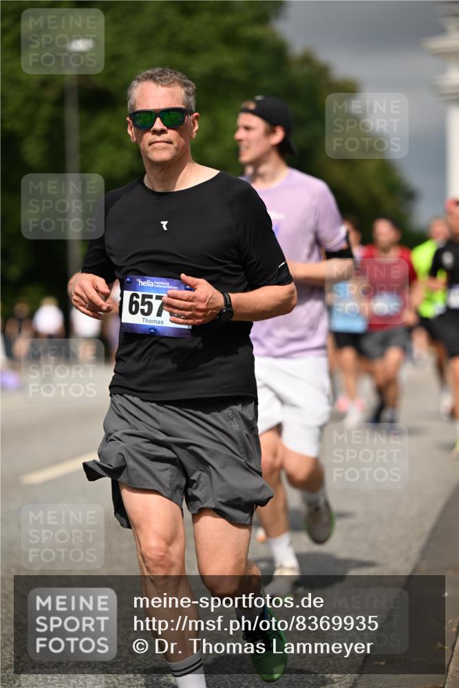 29.06.2025 - hella hamburg halbmarathon Dr. Thomas Lammeyer http://msf.ph/oto/8369935 29.06.2025 10:19:40 Kennedybrücke 1440, 1890, 2076, 2140, 2494, 2720, 2989, 3167, 3417, 4007, 4466, 5069, 5423, 6376, 6576, 7897, 7941, 7942, 8885, 9192, 9556, 9657, 9847, 10108, 10608, 10963 meine-sportfotos.de