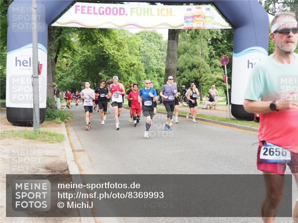 29.06.2025 - hella hamburg halbmarathon MichiJ http://msf.ph/oto/8369993 29.06.2025 10:44:28 Zwischen KM18-KM19 1387, 2652, 2656, 3575, 4632, 5391, 6892, 7159, 9316, 10788, 15220, 15664, 16634, 16909, 17405, 18180, 18325, 18531 meine-sportfotos.de