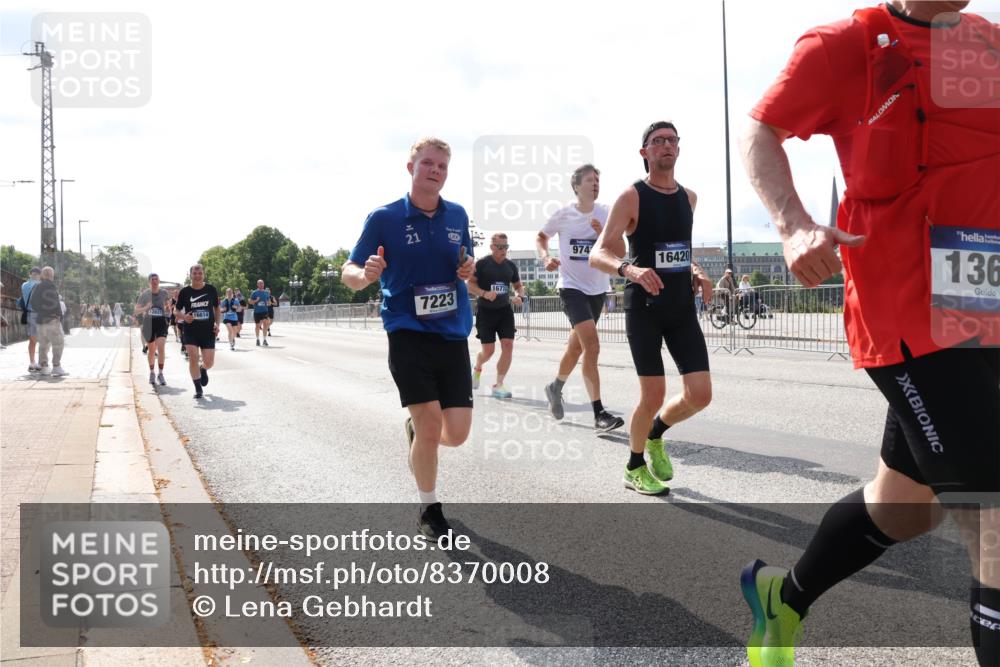 29.06.2025 - hella hamburg halbmarathon Lena Gebhardt http://msf.ph/oto/8370008 29.06.2025 10:02:07 Lombardsbrücke 12837, 16614, 21, 7223, 16770, 974, 16420, 136, 1184, 1254, 1364, 1432, 1453, 1464, 1653, 1729, 1881, 1940, 2142, 2322, 2323, 2806, 2957, 3039, 3169, 4286, 4328, 4985, 5602, 5603, 5742, 5763, 6166, 6295, 6322, 6327, 6438, 6595, 7031, 7189, 7223, 7243, 8578, 9020, 9021, 9156, 9230, 9353, 9741, 9928, 10177, 10866, 10882, 10915, 11191, 11554, 11871, 11938, 12315, 12316, 12491, 14471, 14660, 14677, 16420 meine-sportfotos.de