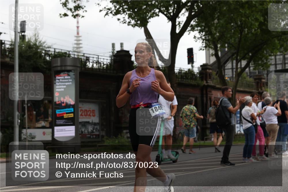29.06.2025 - hella hamburg halbmarathon Yannick Fuchs http://msf.ph/oto/8370023 29.06.2025 10:53:38 20KM 2780, 3114, 3425, 4238, 4379, 4796, 4986, 6327, 7287, 7824, 8030, 8326, 8481, 8807, 9741, 9985, 10488, 10587, 10896, 11018, 11114, 11158, 11159, 11250, 11757, 12261, 12406, 12736, 12779, 12862, 13036, 13706, 13761, 14471, 14928, 15083, 15525, 15785, 15914, 16227, 16530, 16754, 16915, 17176, 17304, 17860, 18377, 18485, 18716, 18855, 19178 meine-sportfotos.de