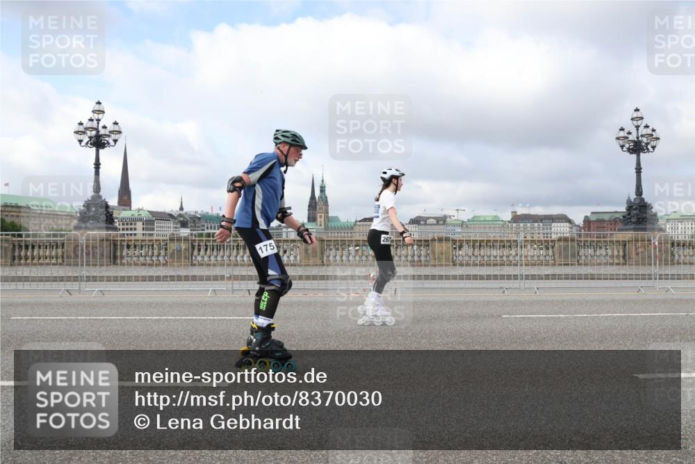 29.06.2025 - hella hamburg halbmarathon Lena Gebhardt http://msf.ph/oto/8370030 29.06.2025 09:11:01 Lombardsbrücke 175, 262 meine-sportfotos.de