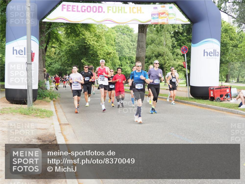 29.06.2025 - hella hamburg halbmarathon MichiJ http://msf.ph/oto/8370049 29.06.2025 10:44:29 Zwischen KM18-KM19 1387, 2652, 2656, 3141, 3575, 4632, 5391, 6592, 6892, 9316, 10599, 10788, 15220, 15664, 16227, 16634, 17405, 18180, 18325, 18531 meine-sportfotos.de