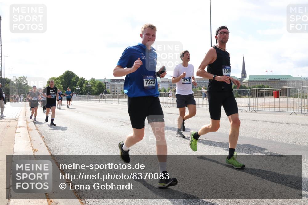 29.06.2025 - hella hamburg halbmarathon Lena Gebhardt http://msf.ph/oto/8370083 29.06.2025 10:02:07 Lombardsbrücke 21, 12837, 7223, 9741, 1642, 1184, 1254, 1364, 1432, 1453, 1464, 1653, 1729, 1881, 1940, 2142, 2322, 2323, 2806, 2957, 3039, 3169, 4286, 4328, 4985, 5602, 5603, 5742, 5763, 6166, 6295, 6322, 6327, 6438, 6595, 7031, 7189, 7223, 7243, 8578, 9020, 9021, 9156, 9230, 9353, 9741, 9928, 10177, 10866, 10882, 10915, 11191, 11554, 11871, 11938, 12315, 12316, 12491, 14471, 14660, 14677, 16420 meine-sportfotos.de