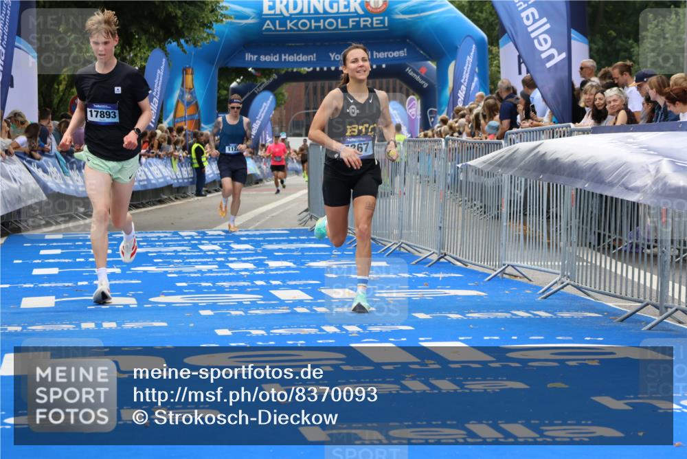29.06.2025 - hella hamburg halbmarathon Strokosch-Dieckow http://msf.ph/oto/8370093 29.06.2025 10:27:41 Ziel 1122, 2203, 5367, 7651, 8731, 10655, 17354, 17893, 18832 meine-sportfotos.de