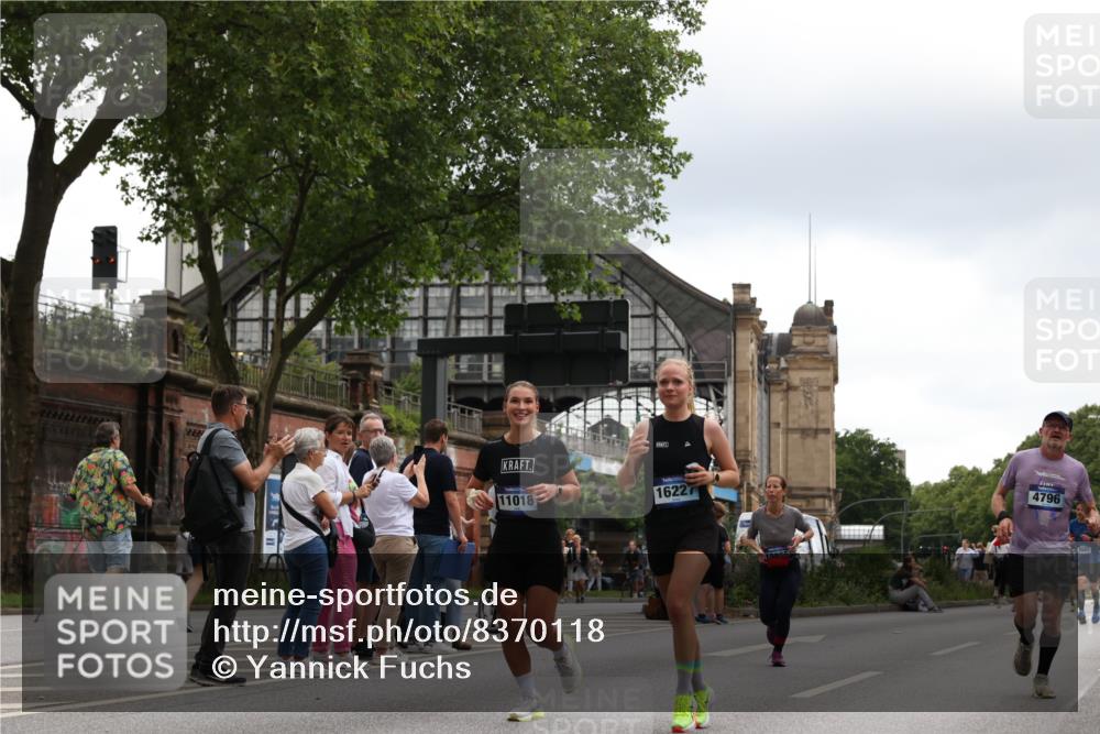 29.06.2025 - hella hamburg halbmarathon Yannick Fuchs http://msf.ph/oto/8370118 29.06.2025 10:53:38 20KM 2780, 3114, 3425, 4238, 4379, 4796, 4986, 6327, 7287, 7824, 8030, 8326, 8481, 8807, 9741, 9985, 10488, 10587, 10896, 11018, 11114, 11158, 11159, 11250, 11757, 12261, 12406, 12736, 12779, 12862, 13036, 13706, 13761, 14471, 14928, 15083, 15525, 15785, 15914, 16227, 16530, 16754, 16915, 17176, 17304, 17860, 18377, 18485, 18716, 18855, 19178 meine-sportfotos.de