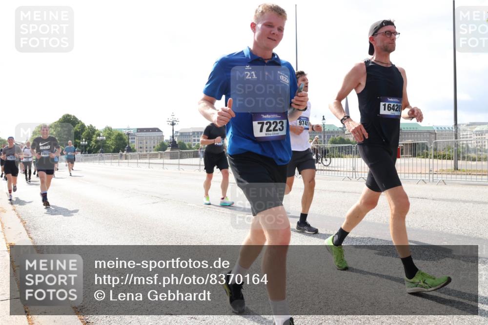29.06.2025 - hella hamburg halbmarathon Lena Gebhardt http://msf.ph/oto/8370164 29.06.2025 10:02:07 Lombardsbrücke 12837, 16614, 21, 7223, 9741, 16420, 1184, 1254, 1364, 1432, 1453, 1464, 1653, 1729, 1881, 1940, 2142, 2322, 2323, 2806, 2957, 3039, 3169, 4286, 4328, 4985, 5602, 5603, 5742, 5763, 6166, 6295, 6322, 6327, 6438, 6595, 7031, 7189, 7223, 7243, 8578, 9020, 9021, 9156, 9230, 9353, 9741, 9928, 10177, 10866, 10882, 10915, 11191, 11554, 11871, 11938, 12315, 12316, 12491, 14471, 14660, 14677, 16420 meine-sportfotos.de
