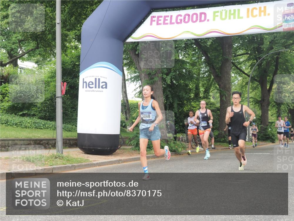 29.06.2025 - hella hamburg halbmarathon KatJ http://msf.ph/oto/8370175 29.06.2025 10:23:37 Zwischen KM18-KM19 4477, 5048, 5152 meine-sportfotos.de