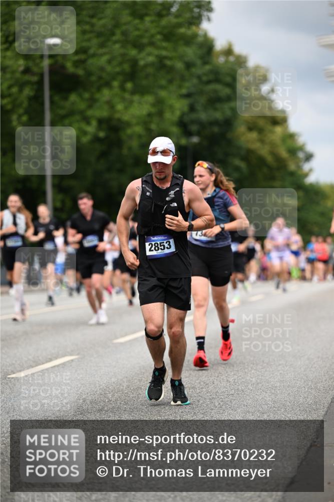 29.06.2025 - hella hamburg halbmarathon Dr. Thomas Lammeyer http://msf.ph/oto/8370232 29.06.2025 10:41:59 Kennedybrücke 1337, 1475, 1799, 1985, 2016, 2031, 2853, 3880, 4442, 4762, 5139, 5522, 5523, 6697, 6955, 7124, 7321, 7544, 7629, 8499, 8811, 8843, 8985, 9288, 9524, 9894, 10025, 10159, 10506, 10836 meine-sportfotos.de