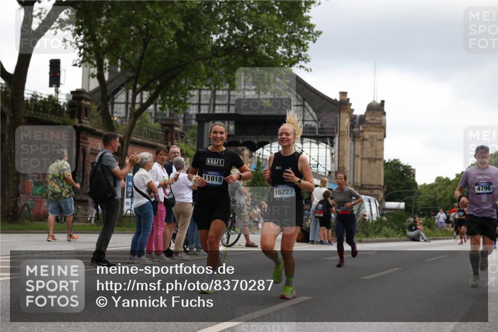 29.06.2025 - hella hamburg halbmarathon Yannick Fuchs http://msf.ph/oto/8370287 29.06.2025 10:53:38 20KM 2780, 3114, 3425, 4238, 4379, 4796, 4986, 6327, 7287, 7824, 8030, 8326, 8481, 8807, 9741, 9985, 10488, 10587, 10896, 11018, 11114, 11158, 11159, 11250, 11757, 12261, 12406, 12736, 12779, 12862, 13036, 13706, 13761, 14471, 14928, 15083, 15525, 15785, 15914, 16227, 16530, 16754, 16915, 17176, 17304, 17860, 18377, 18485, 18716, 18855, 19178 meine-sportfotos.de