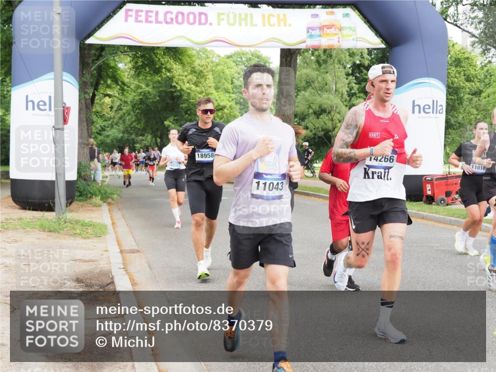 29.06.2025 - hella hamburg halbmarathon MichiJ http://msf.ph/oto/8370379 29.06.2025 10:44:32 Zwischen KM18-KM19 1239, 1387, 2656, 3141, 4579, 6592, 10599, 11018, 11043, 13863, 14266, 15664, 16227, 17543, 18325, 18531 meine-sportfotos.de