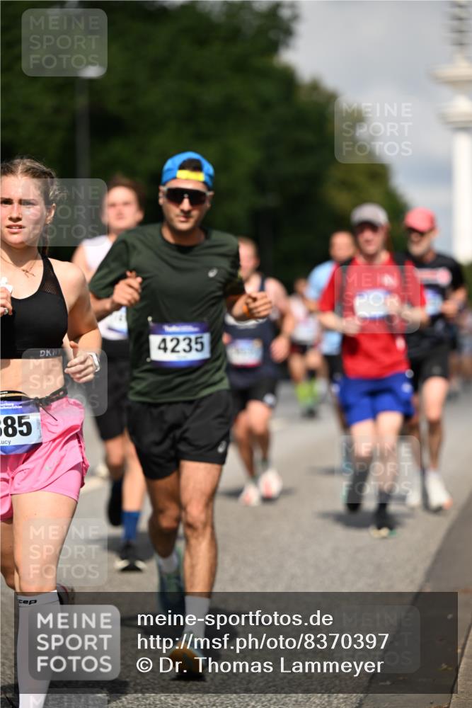 29.06.2025 - hella hamburg halbmarathon Dr. Thomas Lammeyer http://msf.ph/oto/8370397 29.06.2025 09:57:34 Kennedybrücke 1424, 1466, 1902, 2270, 2516, 2890, 2937, 3414, 3785, 3852, 4140, 4235, 4237, 4247, 4949, 5115, 5362, 5460, 5528, 5532, 5650, 6282, 6388, 6575, 6831, 7167, 7385, 7480, 7734, 8023, 8269, 8928, 9030, 9043, 9105, 9200, 9482, 9723, 9965, 10792, 11077, 11283 meine-sportfotos.de