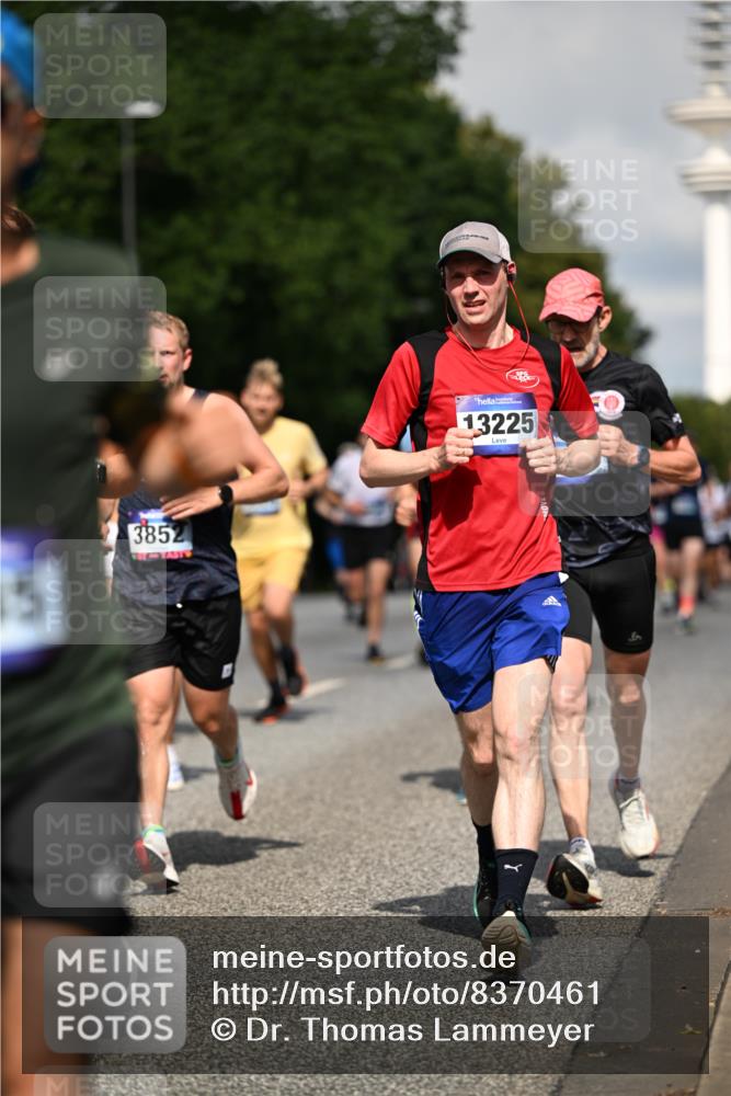 29.06.2025 - hella hamburg halbmarathon Dr. Thomas Lammeyer http://msf.ph/oto/8370461 29.06.2025 09:57:35 Kennedybrücke 1424, 1466, 1902, 2098, 2270, 2516, 2823, 2937, 3414, 3785, 3852, 4140, 4235, 4237, 4247, 4949, 5115, 5362, 5460, 5528, 5532, 5650, 6282, 6388, 6575, 6831, 7167, 7385, 7480, 7734, 8023, 8269, 8928, 9030, 9043, 9105, 9200, 9482, 9723, 9965, 10792, 11077 meine-sportfotos.de