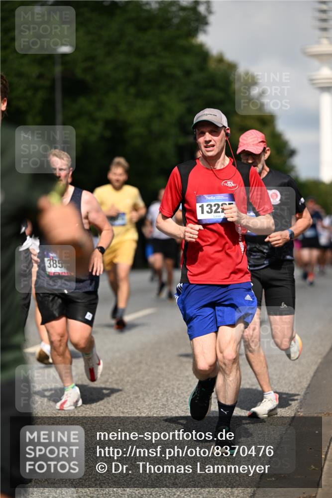 29.06.2025 - hella hamburg halbmarathon Dr. Thomas Lammeyer http://msf.ph/oto/8370476 29.06.2025 09:57:35 Kennedybrücke 1424, 1466, 1902, 2098, 2270, 2516, 2823, 2937, 3414, 3785, 3852, 4140, 4235, 4237, 4247, 4949, 5115, 5362, 5460, 5528, 5532, 5650, 6282, 6388, 6575, 6831, 7167, 7385, 7480, 7734, 8023, 8269, 8928, 9030, 9043, 9105, 9200, 9482, 9723, 9965, 10792, 11077 meine-sportfotos.de
