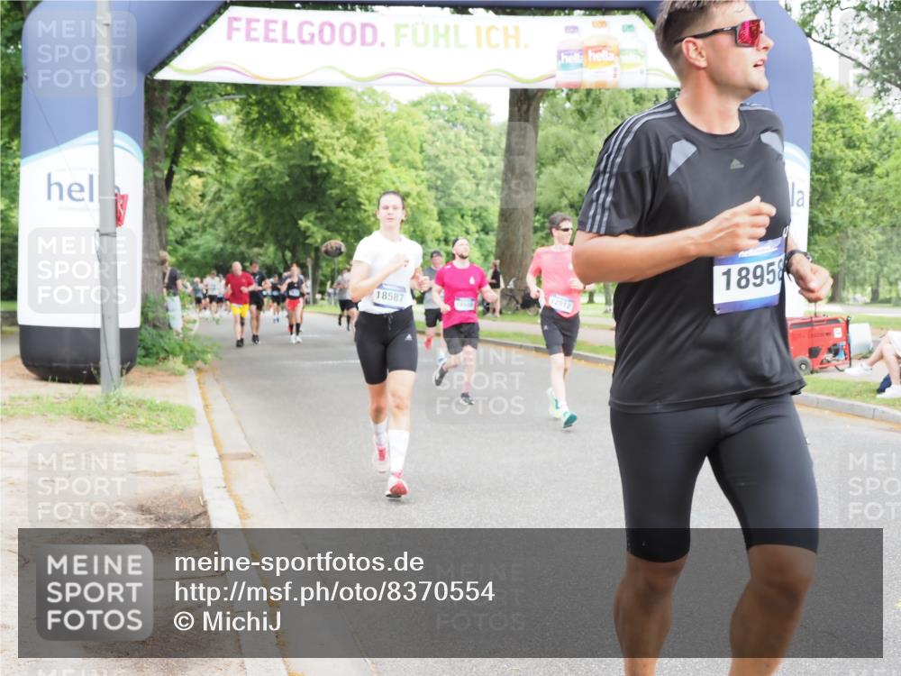 29.06.2025 - hella hamburg halbmarathon MichiJ http://msf.ph/oto/8370554 29.06.2025 10:44:34 Zwischen KM18-KM19 1239, 1387, 3141, 4579, 6592, 10599, 11018, 11043, 13863, 14266, 16227, 17543, 18325, 18508, 18531, 18587 meine-sportfotos.de