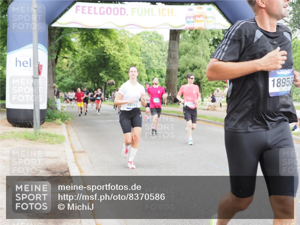 29.06.2025 - hella hamburg halbmarathon MichiJ http://msf.ph/oto/8370586 29.06.2025 10:44:34 Zwischen KM18-KM19 1239, 1387, 3141, 4579, 6592, 10599, 11018, 11043, 13863, 14266, 16227, 17543, 18325, 18508, 18531, 18587 meine-sportfotos.de