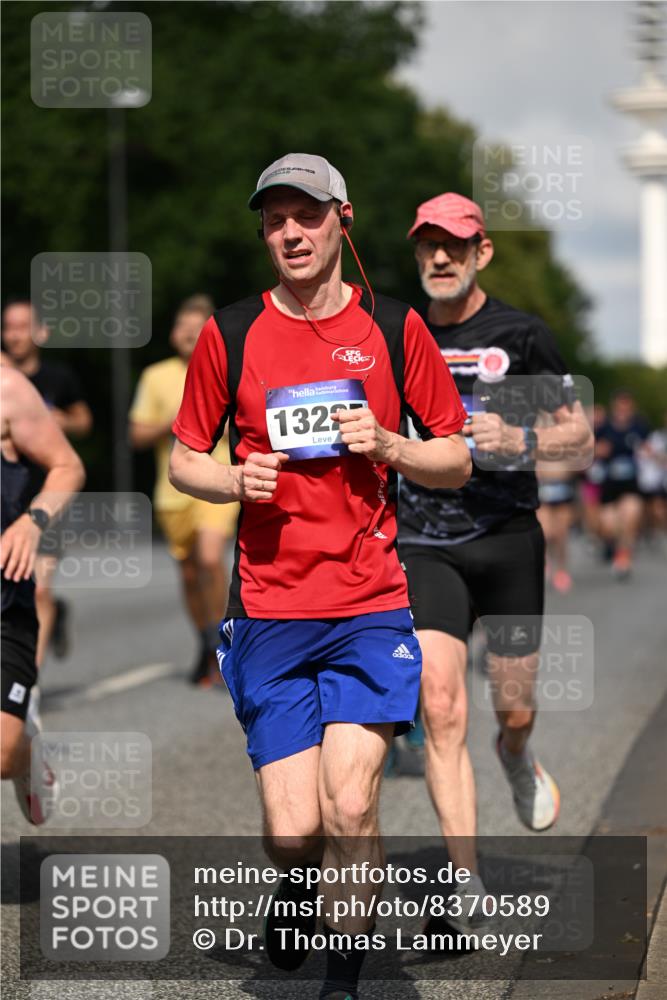29.06.2025 - hella hamburg halbmarathon Dr. Thomas Lammeyer http://msf.ph/oto/8370589 29.06.2025 09:57:36 Kennedybrücke 1424, 1466, 1902, 2098, 2270, 2516, 2823, 2937, 3414, 3785, 3852, 4140, 4183, 4235, 4237, 4247, 4949, 5115, 5362, 5460, 5528, 5532, 5650, 6282, 6388, 6831, 7167, 7385, 7480, 7734, 8023, 8269, 8743, 8928, 9030, 9043, 9105, 9200, 9482, 9723, 9815, 9965, 10792, 11077 meine-sportfotos.de