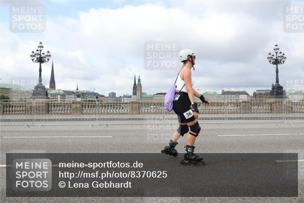 29.06.2025 - hella hamburg halbmarathon Lena Gebhardt http://msf.ph/oto/8370625 29.06.2025 09:11:04 Lombardsbrücke 36 meine-sportfotos.de