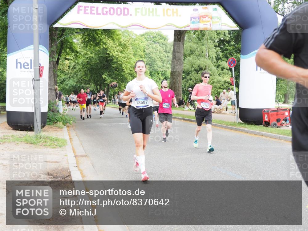29.06.2025 - hella hamburg halbmarathon MichiJ http://msf.ph/oto/8370642 29.06.2025 10:44:34 Zwischen KM18-KM19 1239, 1387, 3141, 4579, 6592, 10599, 11018, 11043, 13863, 14266, 16227, 17543, 18325, 18508, 18531, 18587 meine-sportfotos.de